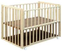 通常サイズのベビーベッド